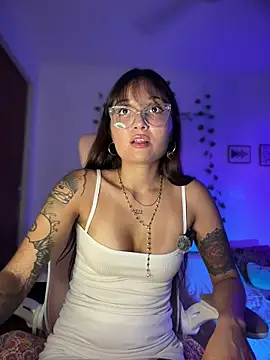 Snapshot of LunaXuan chatting on 03/05/26, 03:46 LunaXuan online show from 03/05/26, 03:46