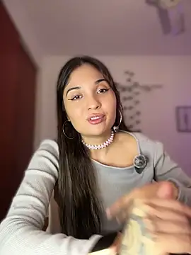 Snapshot of LunaXuan chatting on 04/09/26, 11:32 LunaXuan online show from 04/09/26, 11:32