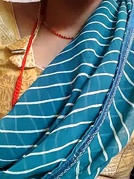 Snapshot of Your_chahat chatting on 04/05/26, 02:09 Your chahat online show from 04/05/26, 02:09