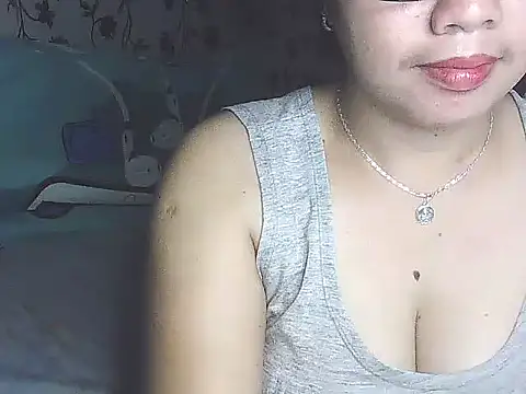 Snapshot of lovely_samxxx24 chatting on 01/12/25, 03:25 lovely samxxx24 online show from 01/12/25, 03:25