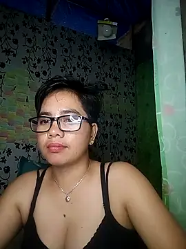 Snapshot of lovely_samxxx24 chatting on 02/15/25, 11:06 lovely samxxx24 online show from 02/15/25, 11:06