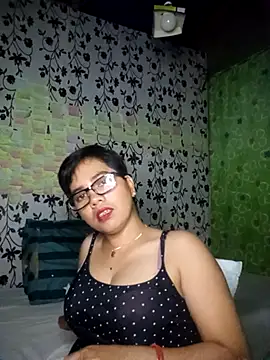 Snapshot of lovely_samxxx24 chatting on 02/19/25, 05:05 lovely samxxx24 online show from 02/19/25, 05:05