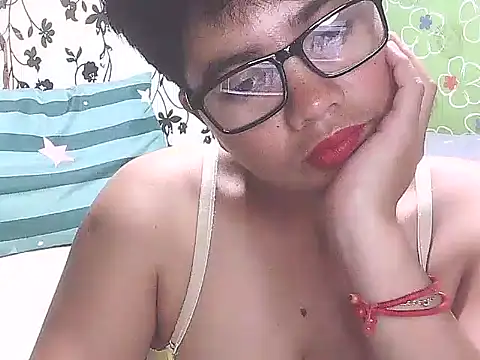 Snapshot of lovely_samxxx24 chatting on 03/05/25, 05:50 lovely samxxx24 online show from 03/05/25, 05:50