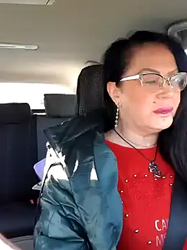 Snapshot of x__KHALEESI__x chatting on 01/16/25, 08:00 x KHALEESI x online show from 01/16/25, 08:00