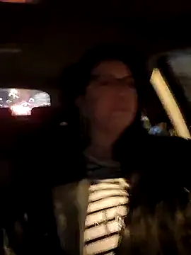 Snapshot of x__KHALEESI__x chatting on 02/21/25, 04:37 x KHALEESI x online show from 02/21/25, 04:37