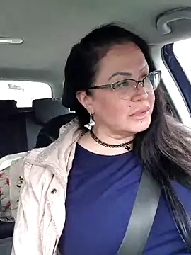 Snapshot of x__KHALEESI__x chatting on 03/17/25, 11:00 x KHALEESI x online show from 03/17/25, 11:00