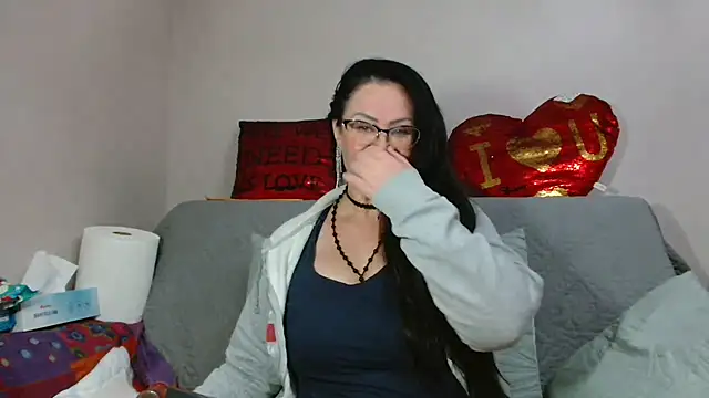 Snapshot of x__KHALEESI__x chatting on 09/30/25, 08:14 x KHALEESI x online show from 09/30/25, 08:14