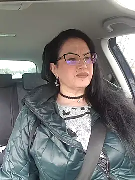 Snapshot of x__KHALEESI__x chatting on 03/05/26, 08:54 x KHALEESI x online show from 03/05/26, 08:54