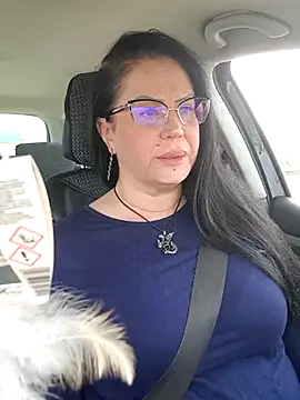 Snapshot of x__KHALEESI__x chatting on 03/17/26, 10:29 x KHALEESI x online show from 03/17/26, 10:29