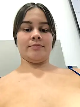 sweet lucia online show from 01/17/25, 01:04