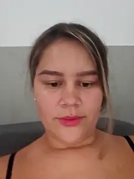 sweet lucia online show from 02/14/25, 02:23