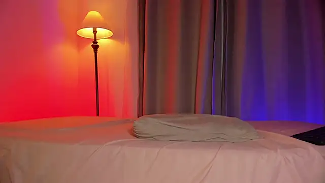 hot booty  online show from 10/28/25, 10:45