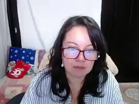 Snapshot of Sonialorens_ chatting on 12/14/24, 02:53 Sonialorens  online show from 12/14/24, 02:53