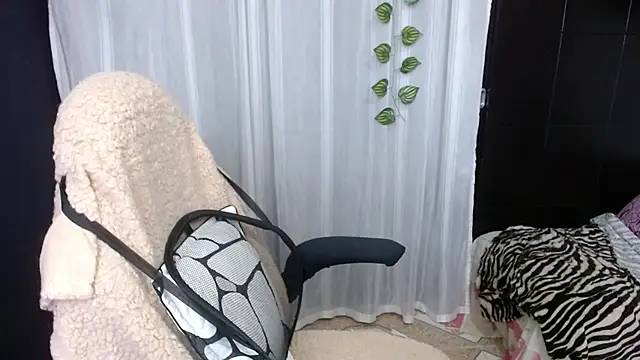 Snapshot of Sonialorens_ chatting on 01/16/25, 03:46 Sonialorens  online show from 01/16/25, 03:46