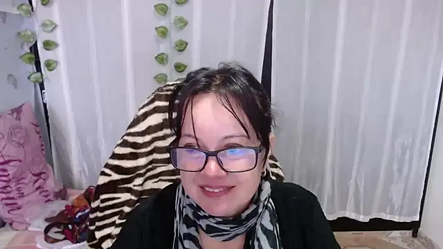 Snapshot of Sonialorens_ chatting on 01/30/25, 02:25 Sonialorens  online show from 01/30/25, 02:25