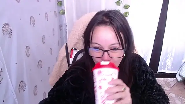 Snapshot of Sonialorens_ chatting on 02/15/25, 02:55 Sonialorens  online show from 02/15/25, 02:55