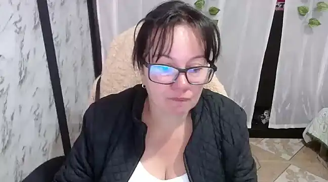 Snapshot of Sonialorens_ chatting on 02/22/25, 02:19 Sonialorens  online show from 02/22/25, 02:19