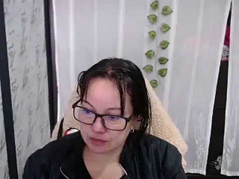Snapshot of Sonialorens_ chatting on 02/25/25, 03:49 Sonialorens  online show from 02/25/25, 03:49