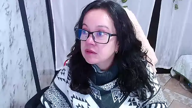 Snapshot of Sonialorens_ chatting on 03/07/25, 12:34 Sonialorens  online show from 03/07/25, 12:34