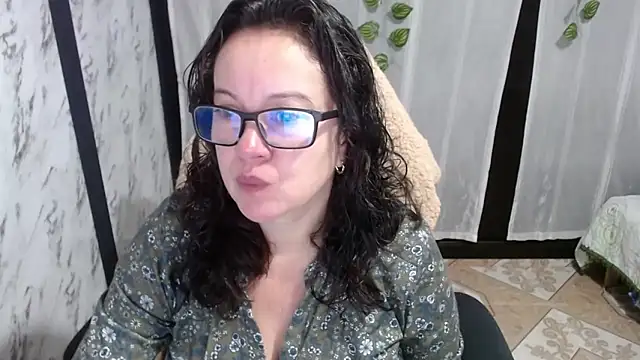 Snapshot of Sonialorens_ chatting on 03/14/25, 12:29 Sonialorens  online show from 03/14/25, 12:29