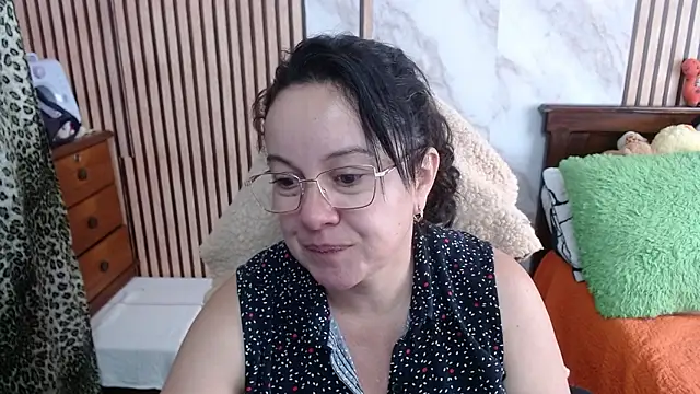 Snapshot of Sonialorens_ chatting on 09/19/25, 09:26 Sonialorens  online show from 09/19/25, 09:26