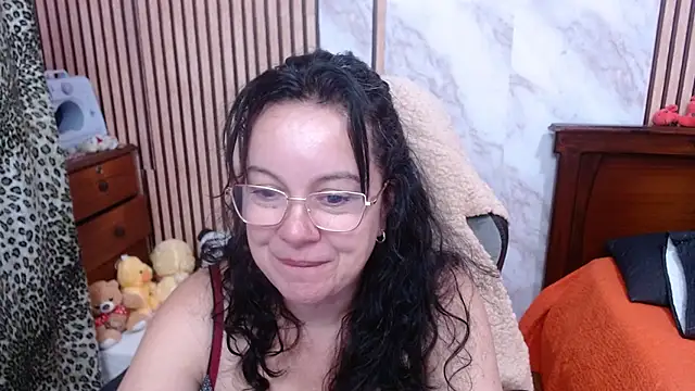 Snapshot of Sonialorens_ chatting on 10/01/25, 11:22 Sonialorens  online show from 10/01/25, 11:22