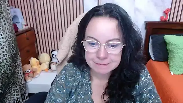 Snapshot of Sonialorens_ chatting on 10/09/25, 03:21 Sonialorens  online show from 10/09/25, 03:21