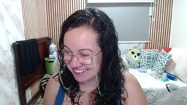 Sonialorens  online show from 05/13/26, 02:36