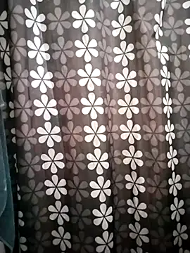 Snapshot of starplss chatting on 11/16/25, 06:24 starplss online show from 11/16/25, 06:24