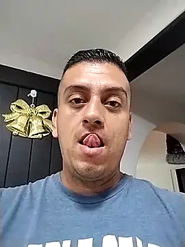 Snapshot of starplss chatting on 12/02/25, 08:04 starplss online show from 12/02/25, 08:04