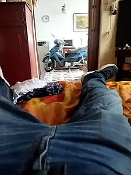 Snapshot of starplss chatting on 12/13/25, 09:09 starplss online show from 12/13/25, 09:09