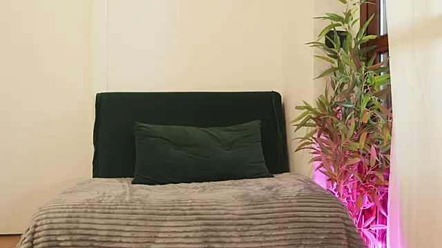 Luna Riva online show from 11/06/25, 10:16