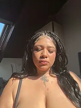 Snapshot of IamSashaLuv chatting on 03/13/26, 12:45 IamSashaLuv online show from 03/13/26, 12:45