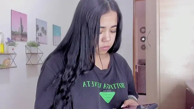 Emma lean online show from 02/16/26, 05:09