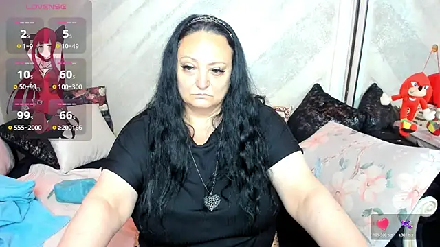 Snapshot of lady_lauren chatting on 06/17/26, 04:15 lady lauren online show from 06/17/26, 04:15