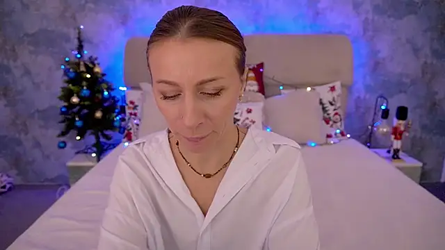 MirandaHobbs online show from 12/16/25, 08:30