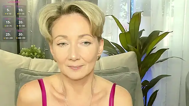 AkexandraFix online show from 09/23/25, 12:41