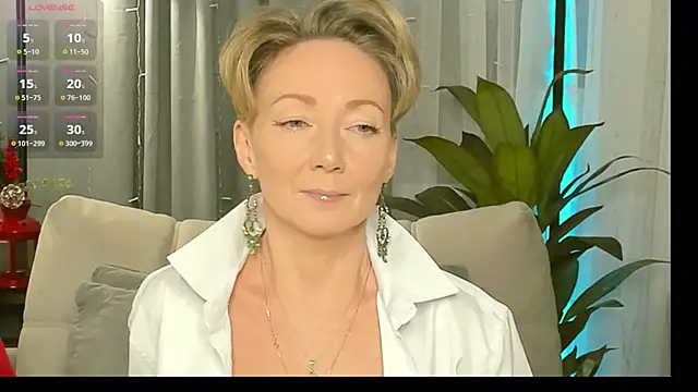 AkexandraFix online show from 12/22/25, 12:57