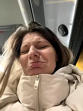 MaryHiggins online show from 12/01/25, 04:12