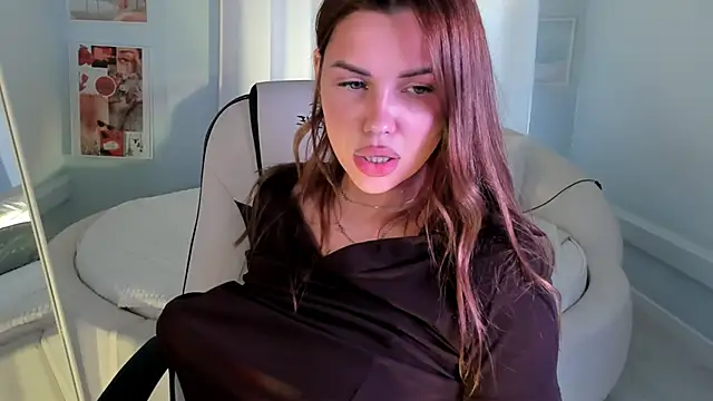 Snapshot of Roxana_Wet_ chatting on 06/05/26, 01:28 Roxana Wet online show from 06/05/26, 01:28
