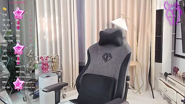 Judy0523 online show from 10/18/25, 02:58