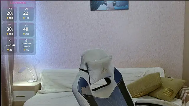 Aestheticguy101 online show from 10/31/25, 11:11