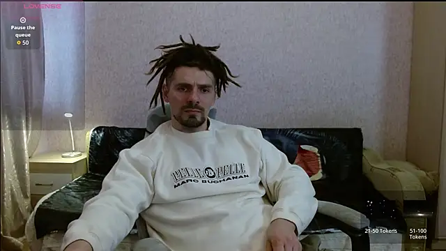 Snapshot of Aestheticguy101 chatting on 04/13/26, 01:49 Aestheticguy101 online show from 04/13/26, 01:49