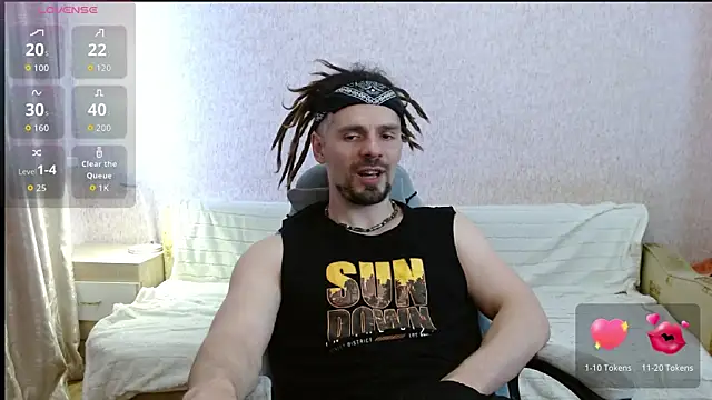 Snapshot of Aestheticguy101 chatting on 04/29/26, 01:15 Aestheticguy101 online show from 04/29/26, 01:15