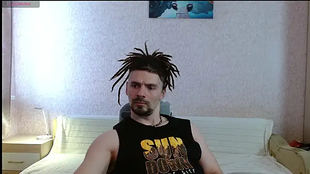 Snapshot of Aestheticguy101 chatting on 04/30/26, 08:20 Aestheticguy101 online show from 04/30/26, 08:20