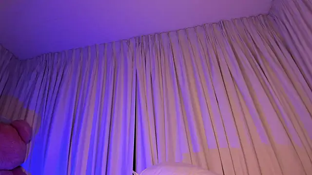 Snapshot of soyccherry_ chatting on 02/18/25, 04:04 soyccherry online show from 02/18/25, 04:04