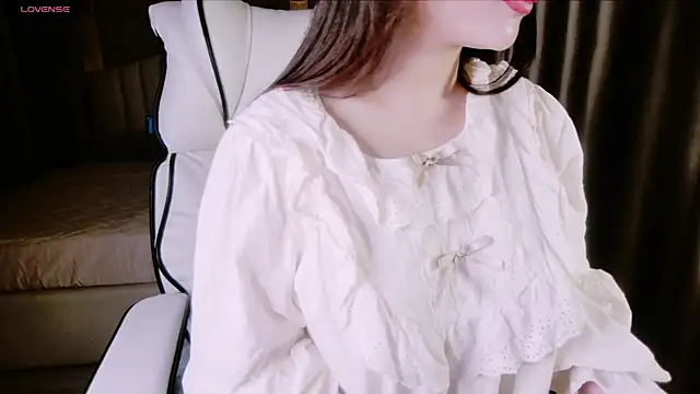 Girl  Funny online show from 03/03/25, 06:12