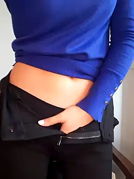 Snapshot of megan2021 chatting on 03/13/25, 03:50 megan2021 online show from 03/13/25, 03:50