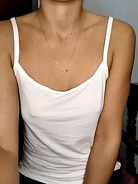 Snapshot of megan2021 chatting on 11/09/25, 03:43 megan2021 online show from 11/09/25, 03:43