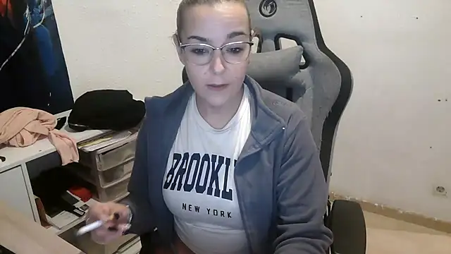 bekka   online show from 02/18/26, 08:27